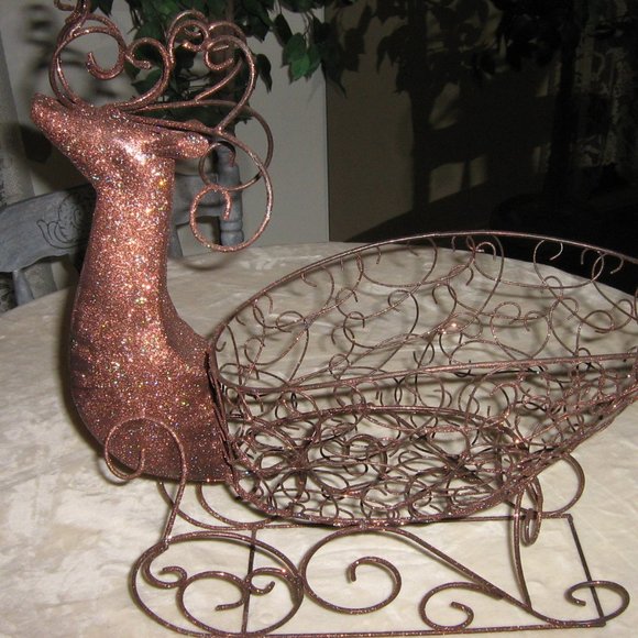 Vintage Red Metal Wire Reindeer Sleigh Christmas Decor - Picture 1 of 3